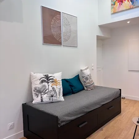 Au Coeur De Loubet Apartment *
